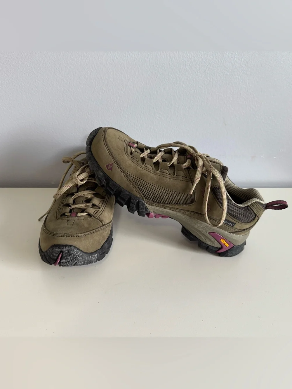 Vasque talus trek